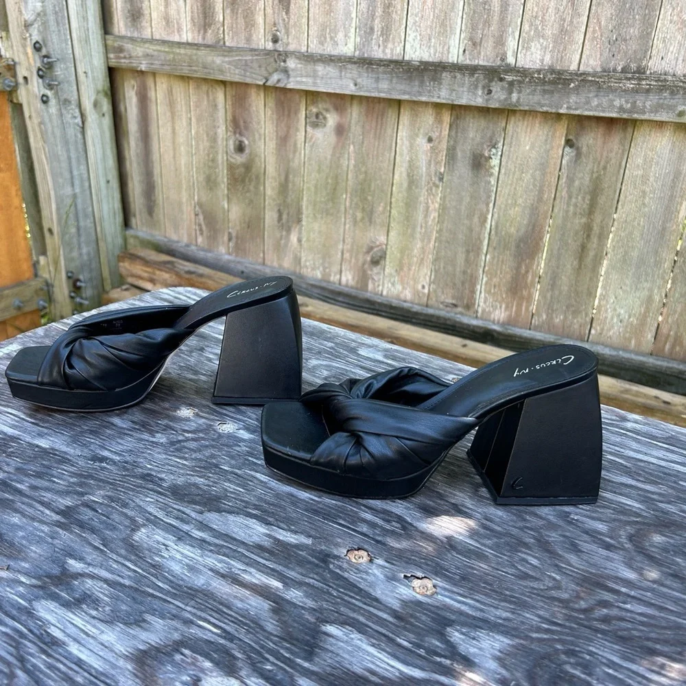 Circus NY by Sam Edelman chunk platforms size‎ 8 black Marianna